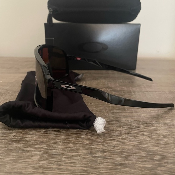 Oakley Sutro Black Frame, Prizm Black Iridium Lens - Picture 3 of 6